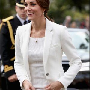 RARE ZARA WHITE WAFFLE KNIT BLAZER ASO KATE MIDDLETON SZ MEDIUM 4-6 US